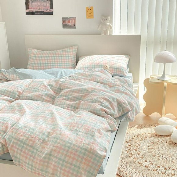 Premium Microfiber Bedding Set of Four - Picture 5 of 6